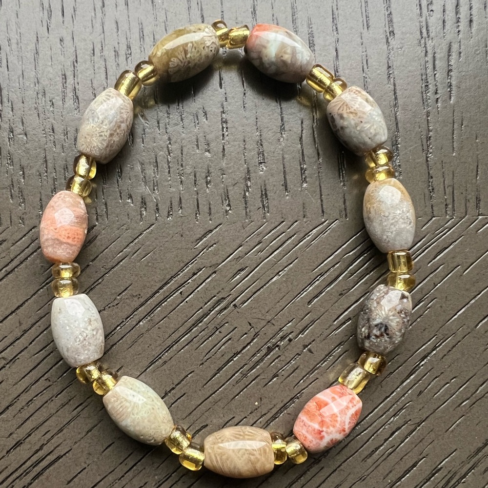 Rice shape coral jade bracelet 7-8mm SIZE 7’ - Picture 5 of 5